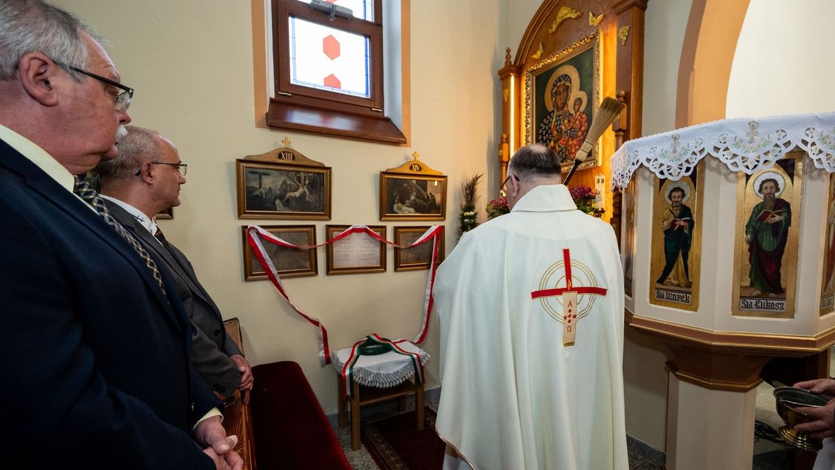 „Isten segítsen bennünket haza!” – megrázó magyar nyelvű üzenetek egy kis lengyel templomban