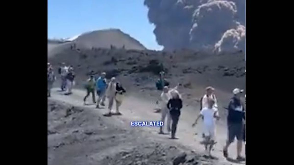 Döbbenet: kitört az Etna, menekülnek a turisták (VIDEÓ)