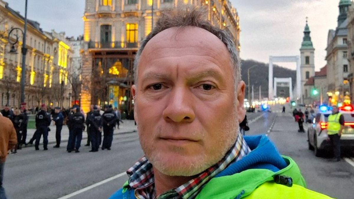 Megfosztották jogköreitől a zuglói alpolgármestert, mert megpofozott egy gyereket