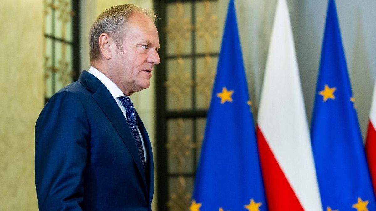 Tusk emberei minden határt átléptek – Magyarországot is belekeverték a történetbe