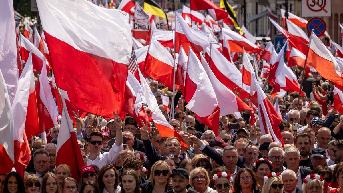 „Ez egy civilizációs és stratégiai válaszút” – a menedékjoggal hazánkban tartózkodó lengyel politikus az elnökválasztás tétjéről