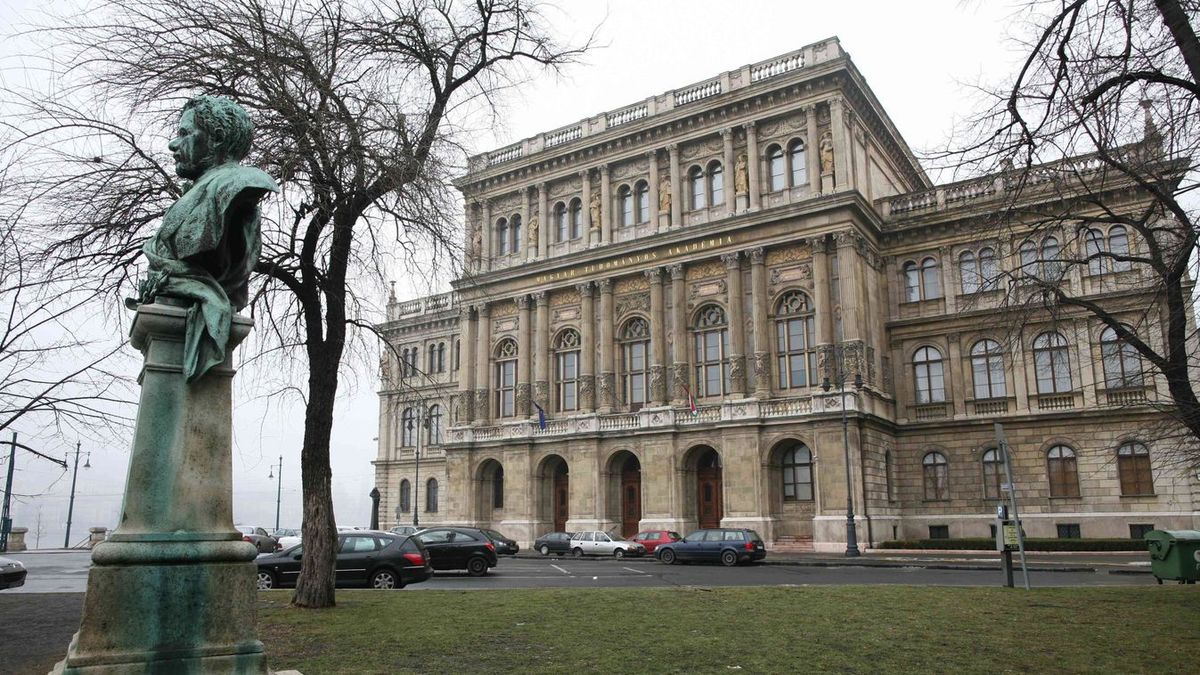 Botrány: akár akadémikusokká is válhatnak a Magyarországot diktatúrázó jelöltek