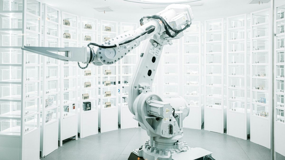 Autonóm robotok lépnek a műtőasztal mellé