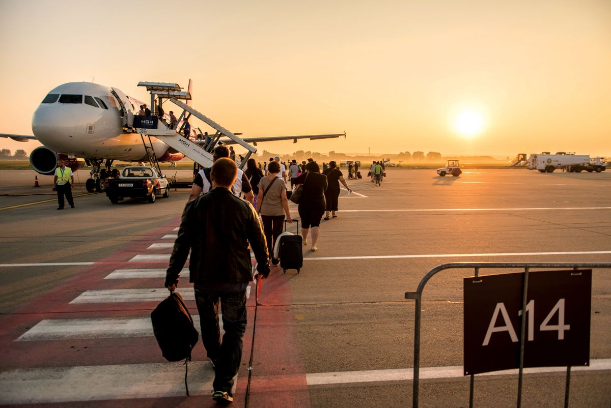 Budapest,,Hungary,,August,4,2015,Passengers,Line,Up,For,Boarding