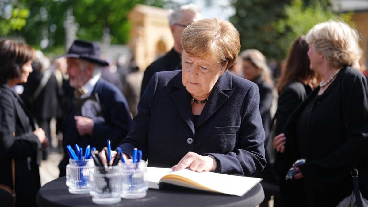 Angela Merkel ismét főszerepben: azonnal Magyarországot kezdte el sértegetni