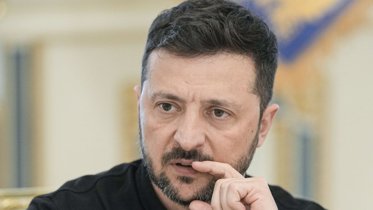 Óriási lehet a baj: már Zelenszkij is a frontvonal komoly nehézségeiről beszél