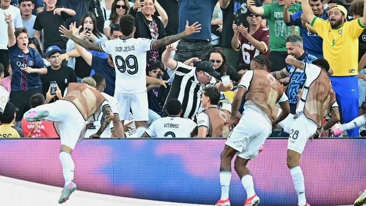 Felborult a pálya, de kikapott a PSG: egy európai gigász nagy valószínűséggel búcsúzik – ez történt az éjszaka (VIDEÓ)