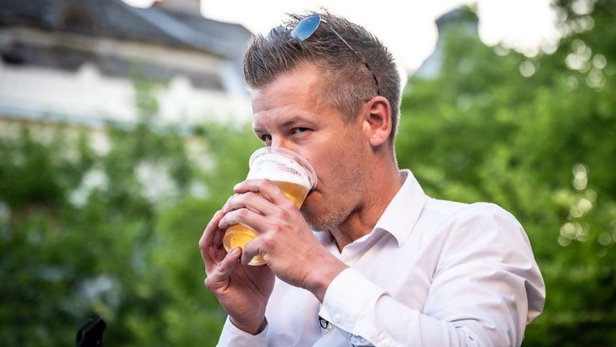 Micsoda gyalázat, hogy egy választási küzdelemben harcol a Fidesz is! – Minek harcol, ha meg is adhatná magát a Tiszának?!