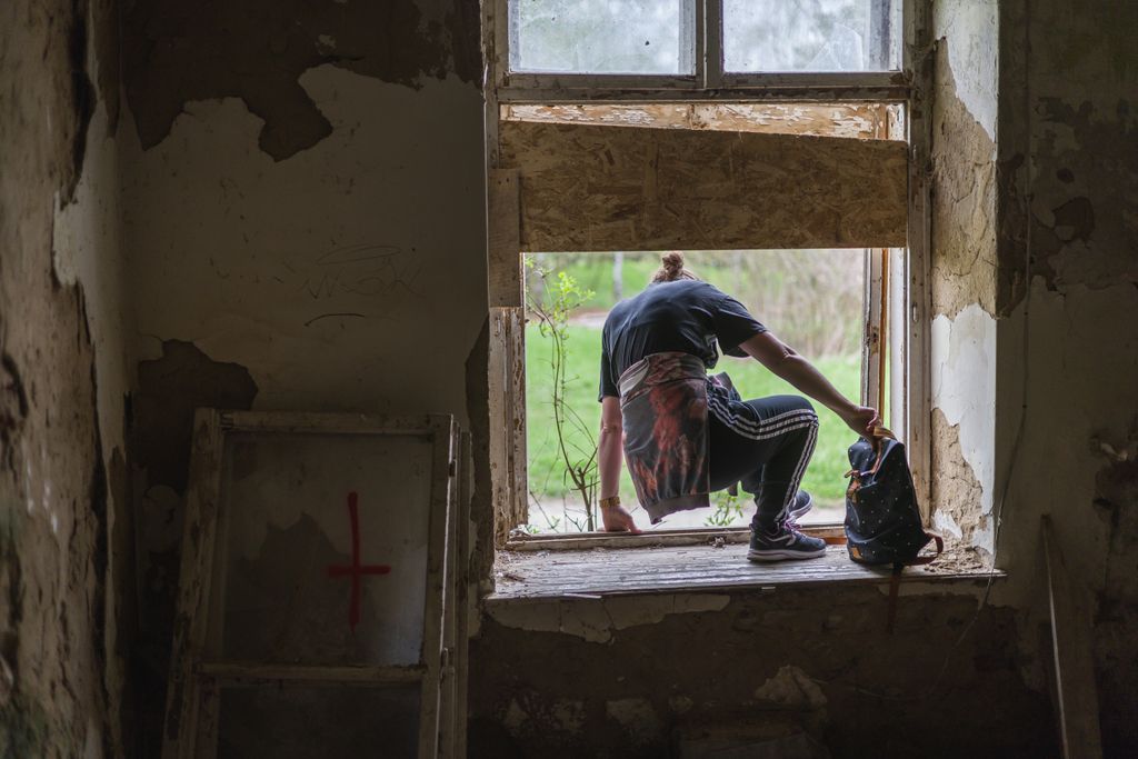 Urbex - Urban Explorer - városi felfedező - Dragon Urbex - a személyazonosság és a helyszínek szándékosan nincsenek feltüntetve - Pest megye, elhagyatott épületek, balesetveszélyes terület
20250417
fotó: Németh András Péter NAP Szabad Föld