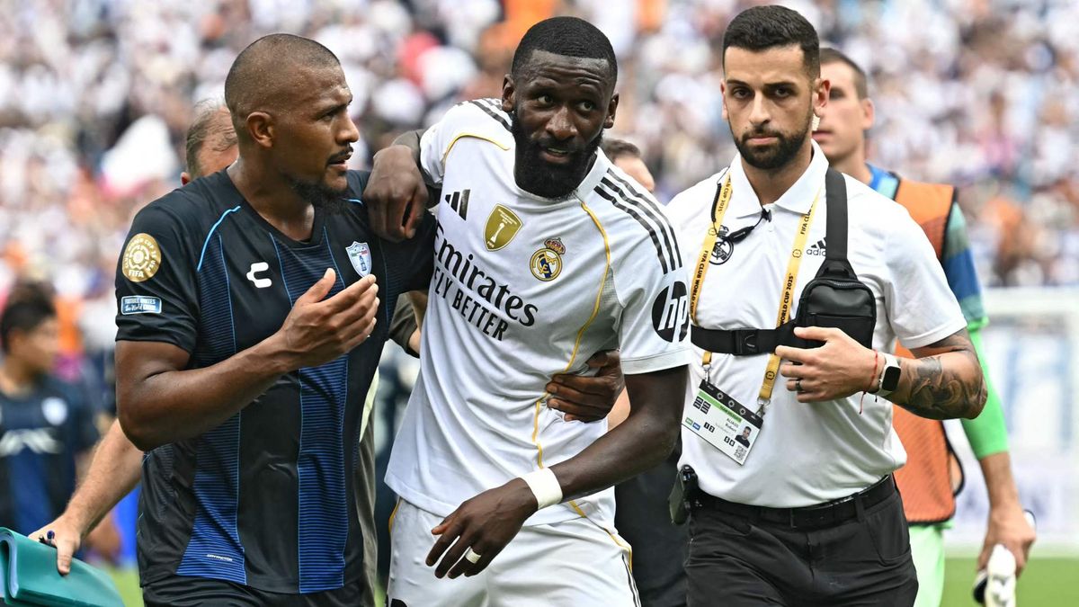 Egyezményes jellel aktiválta a játékvezető a protokollt: rasszista támadást harsog a Real Madrid sztárja