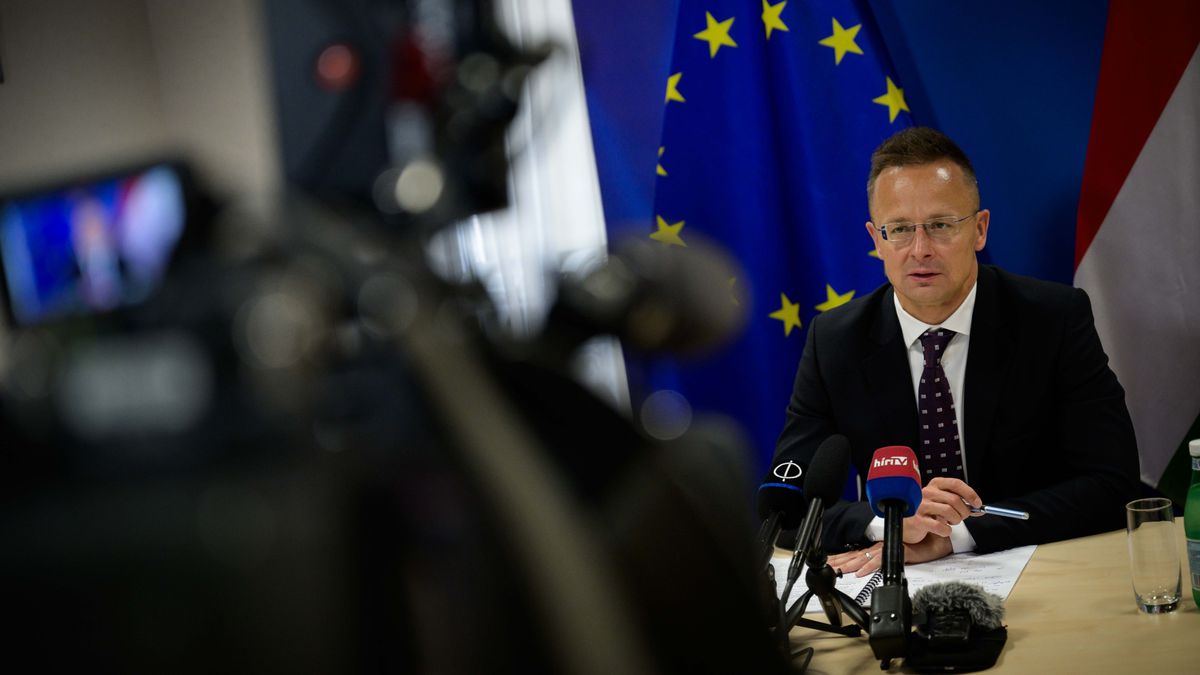 Kimaradt az a bizonyos mondat: Szijjártó óriási áttörésről számolt be a NATO-csúcstalálkozón