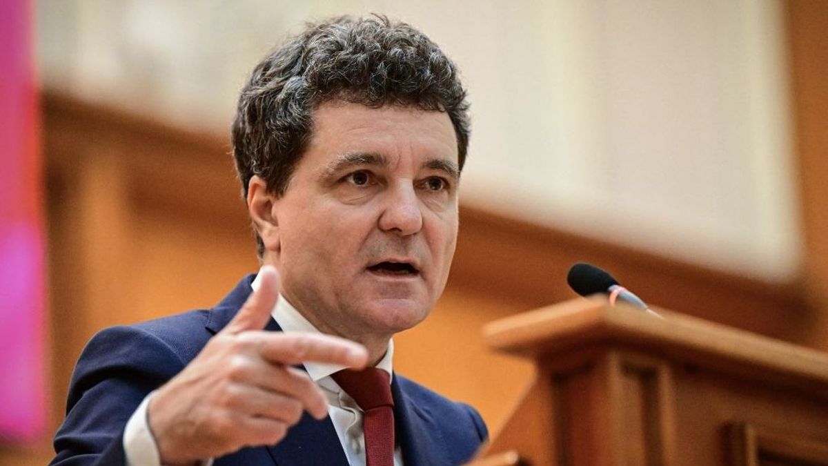 Az Európai Bizottság időt ad a románoknak: ketyeg az óra, menteniük kell, ami még menthető