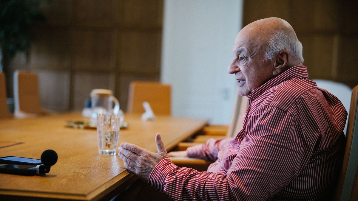 Nógrádi György Izrael támadásáról: a támadás „a levegőben lógott”, a végkimenetel jelenleg kiszámíthatatlan (VIDEÓ)