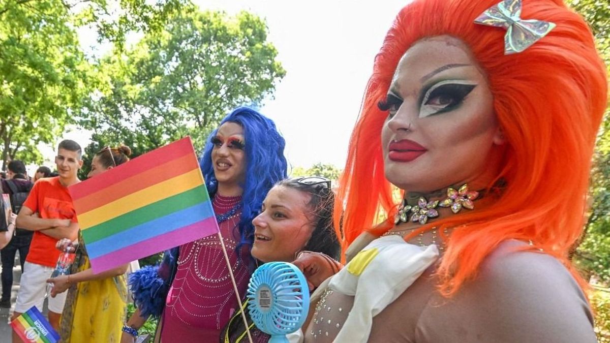 Tombol a pride-terror, mindent elönt a szivárvány