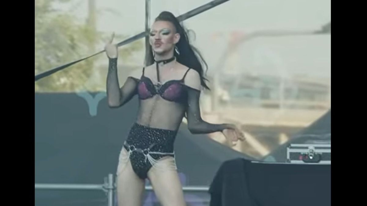 Feljelentést tettek a Pride-on bemutatott drag queen show-k miatt (VIDEÓ)
