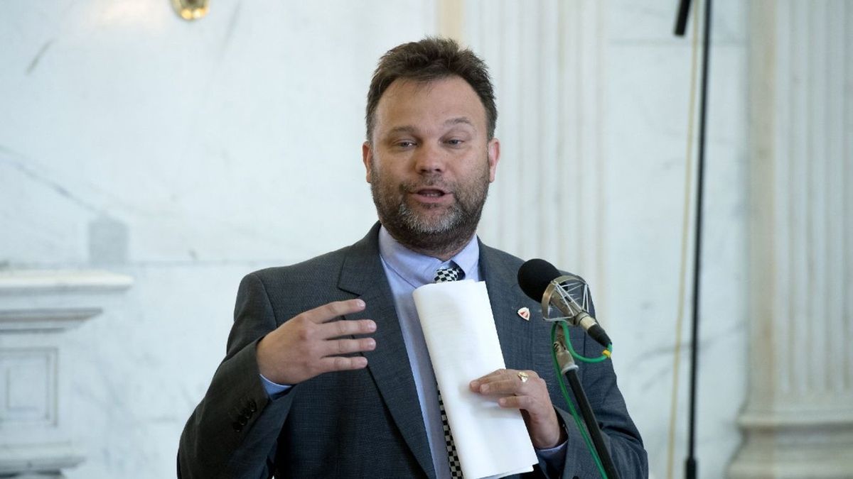 Nem volt kegyelem: Hont András is reagált Aranyosi Péter Karinthy-gyűrű ügyére