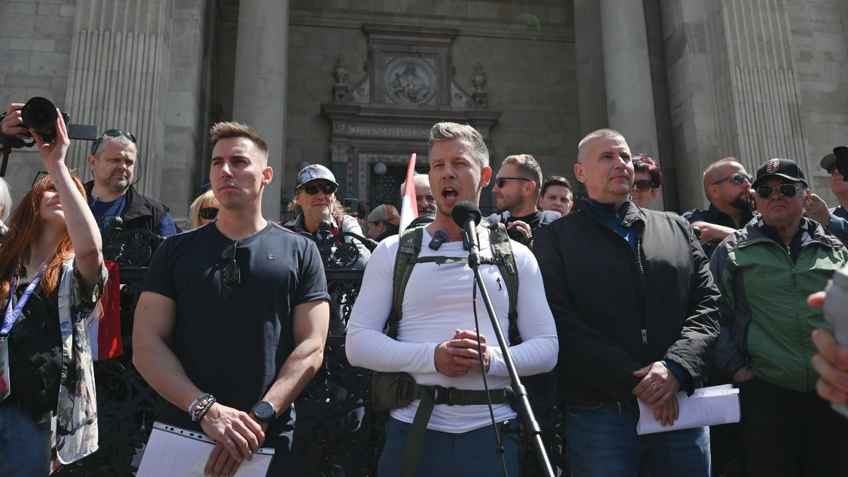 Magyar Péter aktivistái a falig is elmennének: ukrán hekkerekkel manipulálnák a Voks 2025 szavazást