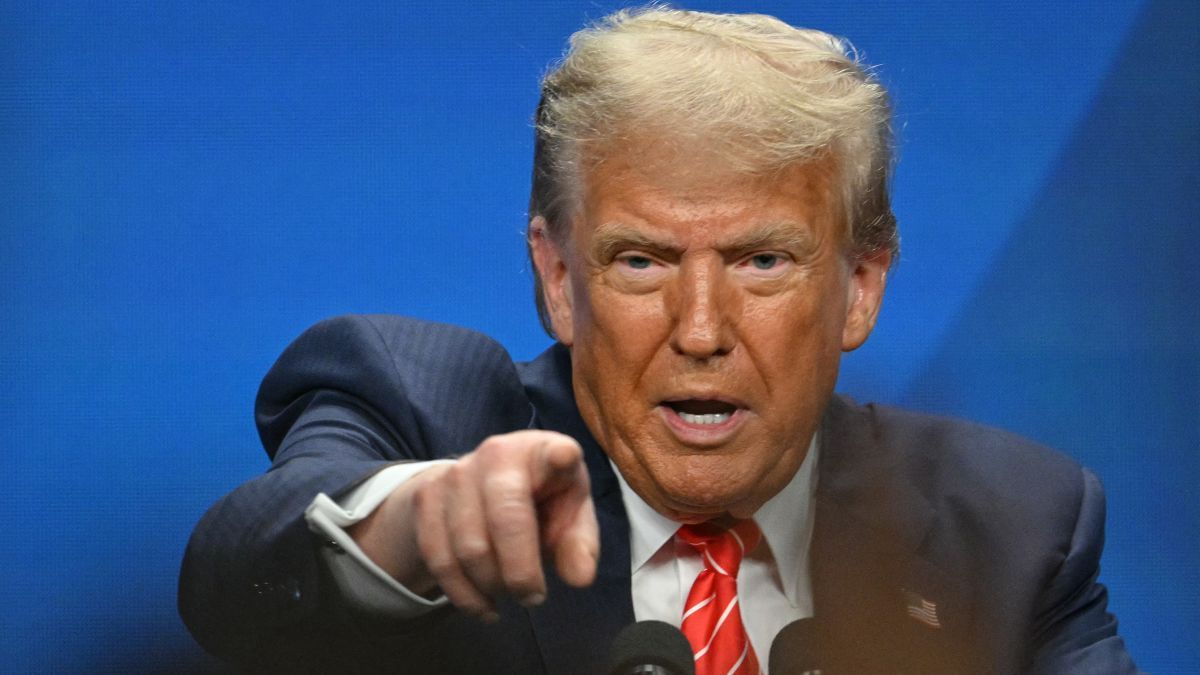 „Halál Donald Trumpra”: Irán vallási vezetője kiadta a parancsot az elnök megölésére