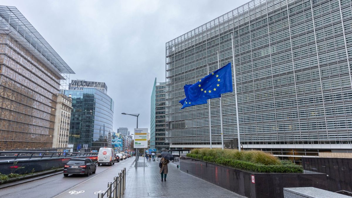 Lép a kormány az uniós források elmaradása miatt