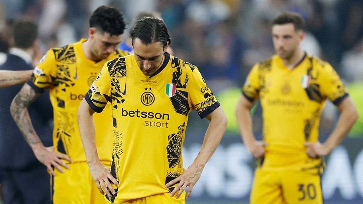„Én vagyok az egyetlen idióta itt” – az egész világ a milánói reptéren várakozó olaszról beszél