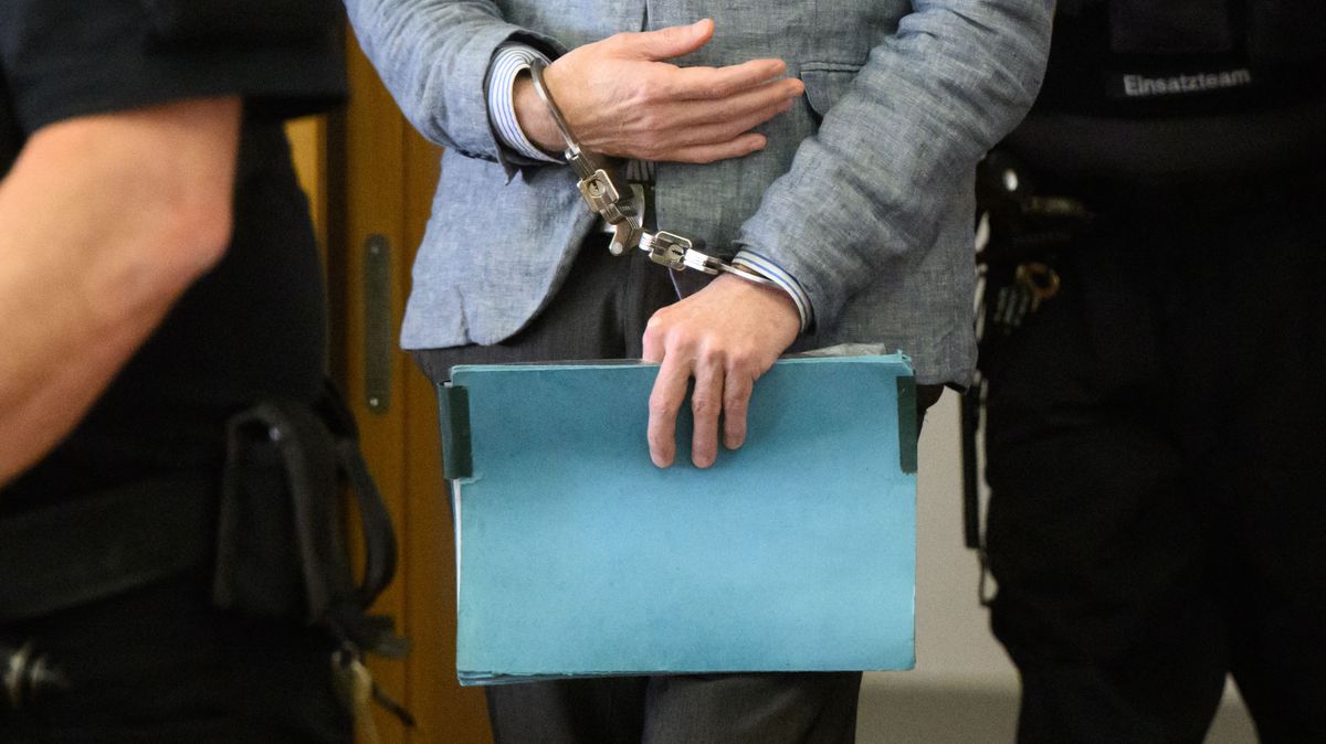 Ukrajnának kémkedhetett: újabb három hónapra rács mögé került Holló István