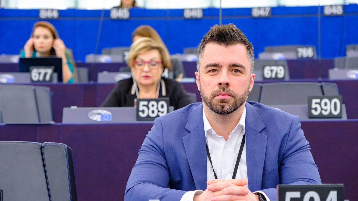Ennyit biztos zsebre tehetett Kulja András, mielőtt beleállt volna az egészségügybe Magyar Péterrel