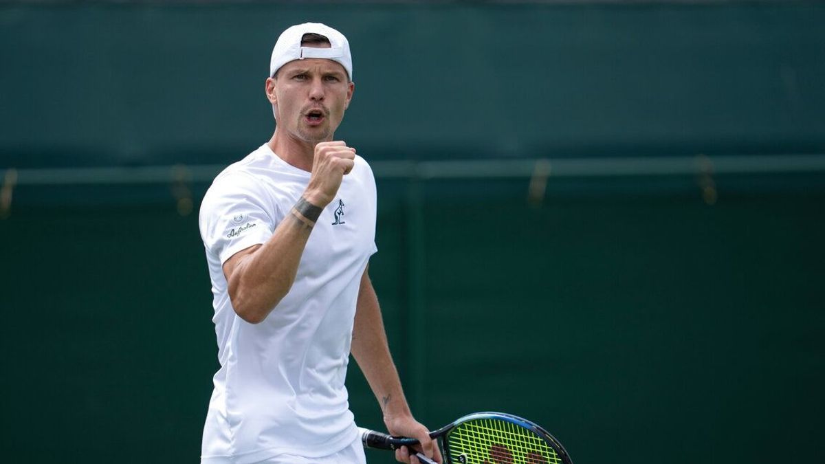 Hiába kapott ki Fucsovics a selejtezőben, már a második fordulóban van Wimbledonban