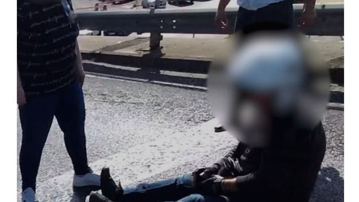 A fél városon át üldöztek egy motorost a rendőrök Budapesten (VIDEÓ)