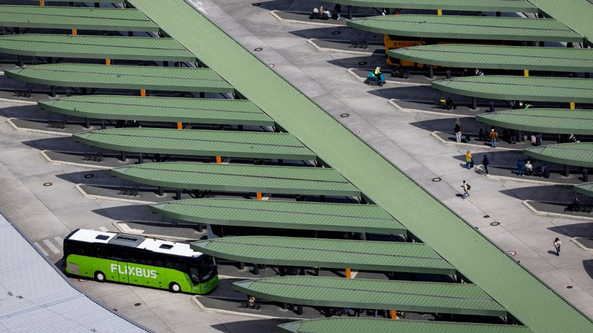 Súlyos buszbaleset Németországban: 20-an megsérültek