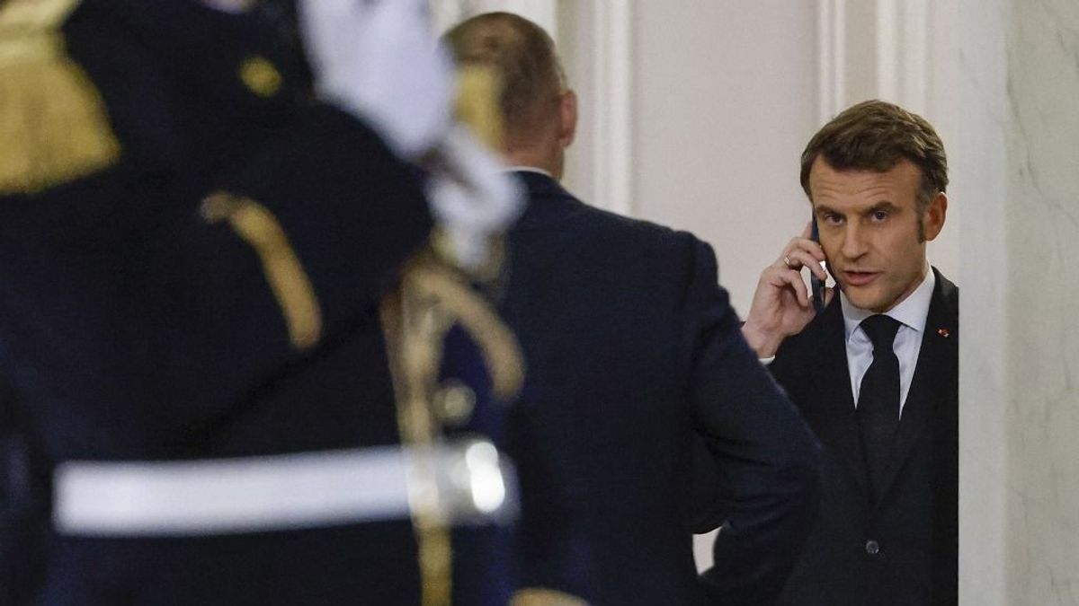 Ettől hangos most Európa: Macron hatalmasat kockáztatott, amikor Orbán útját választotta
