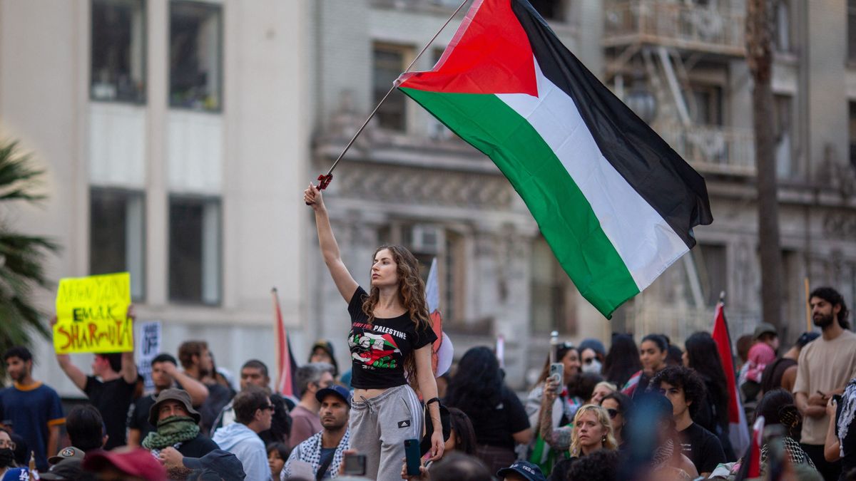 Feltűntek palesztin zászlók a Pride-on, meg is szólalt a rabbi: „Ne légy cinkos a képmutatásban”
