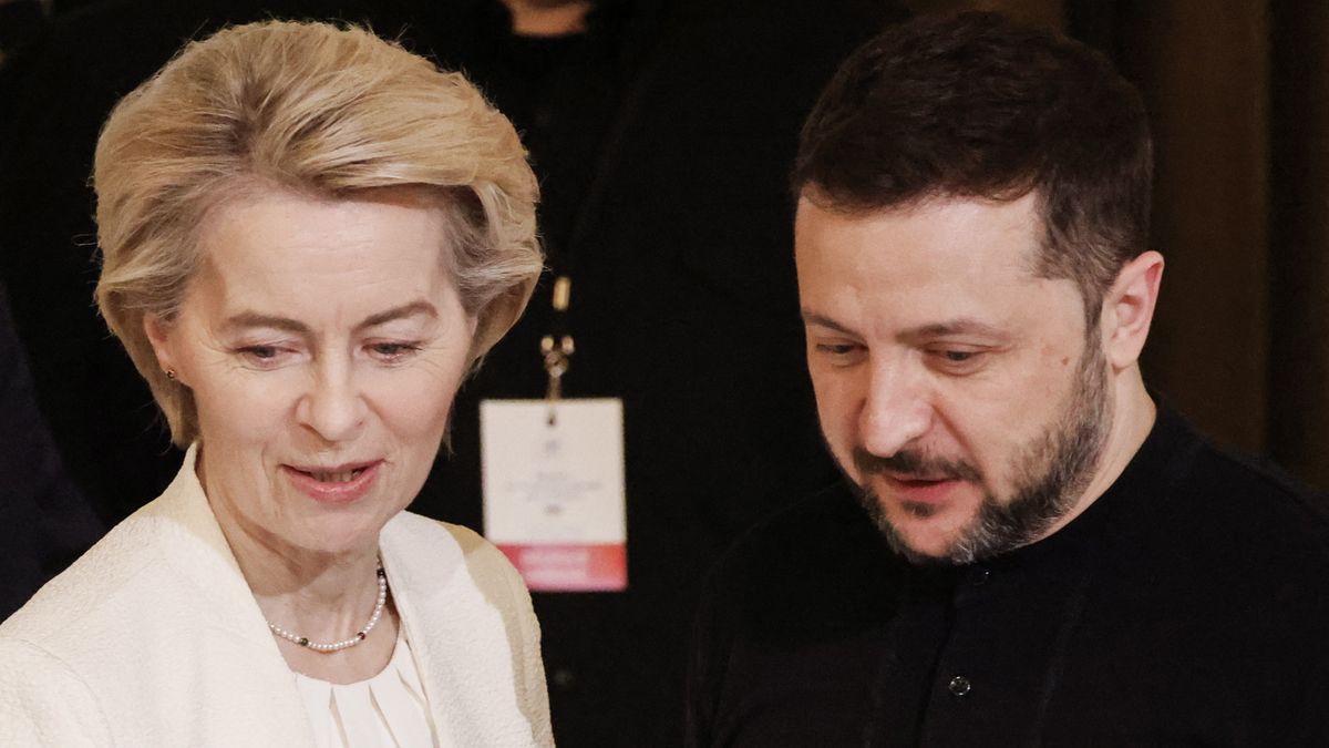 Letették a tervet Brüsszel asztalára: Ukrajna nem várna a magyar választásokig, most azonnal hátba szúrná Orbánt