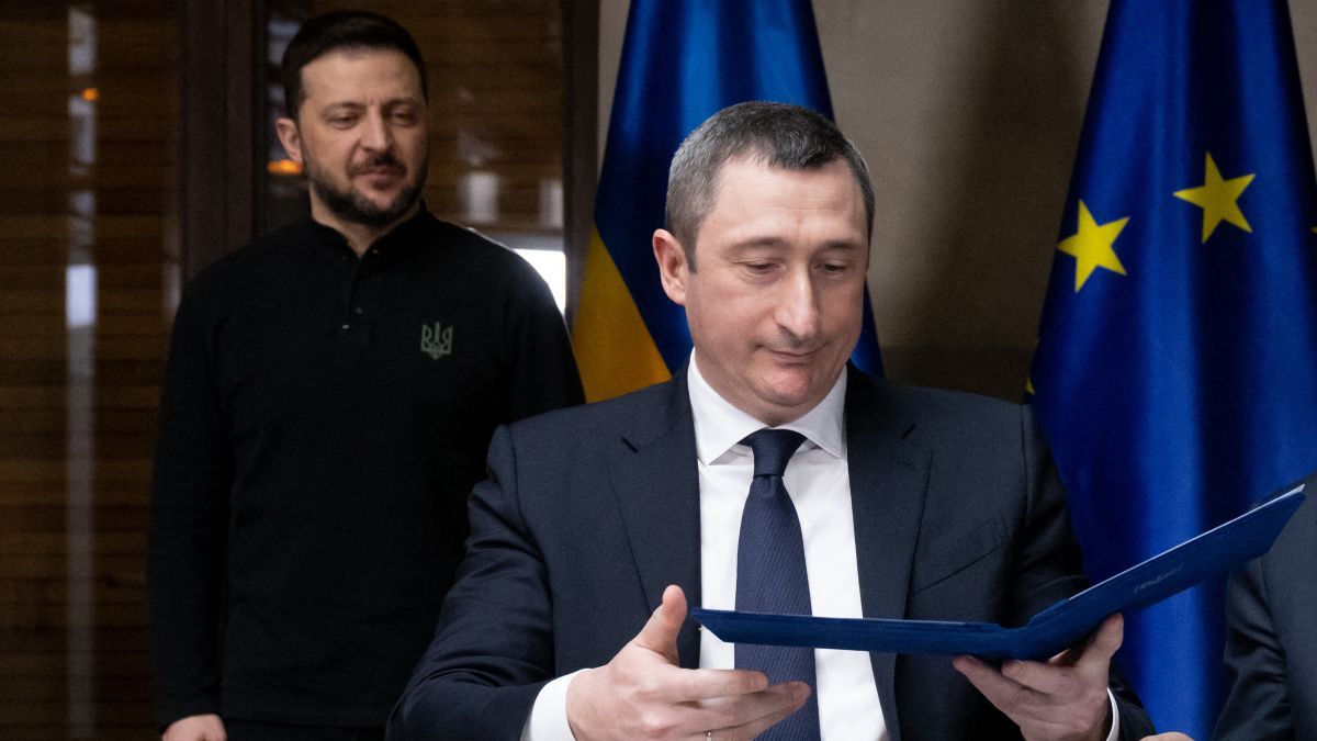 Hiába a korrupciós botrány: nem rúgják ki Zelenszkij helyettesét