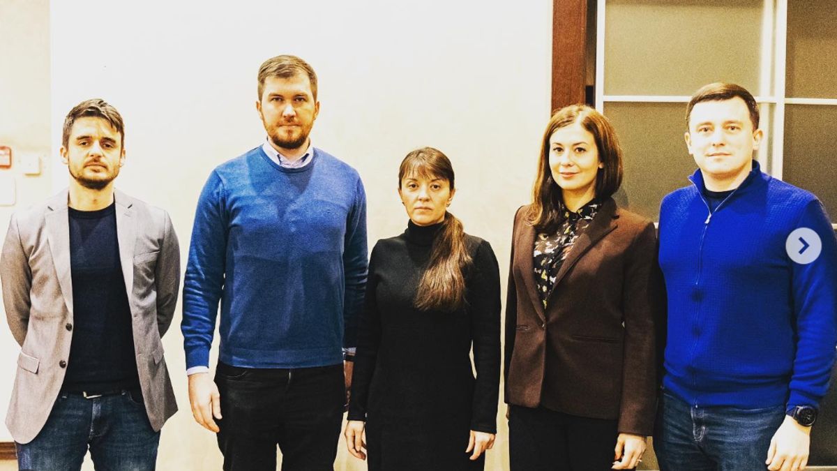 Az ukrán kém különösen szoros kapcsolatot ápol a momentumosokkal
