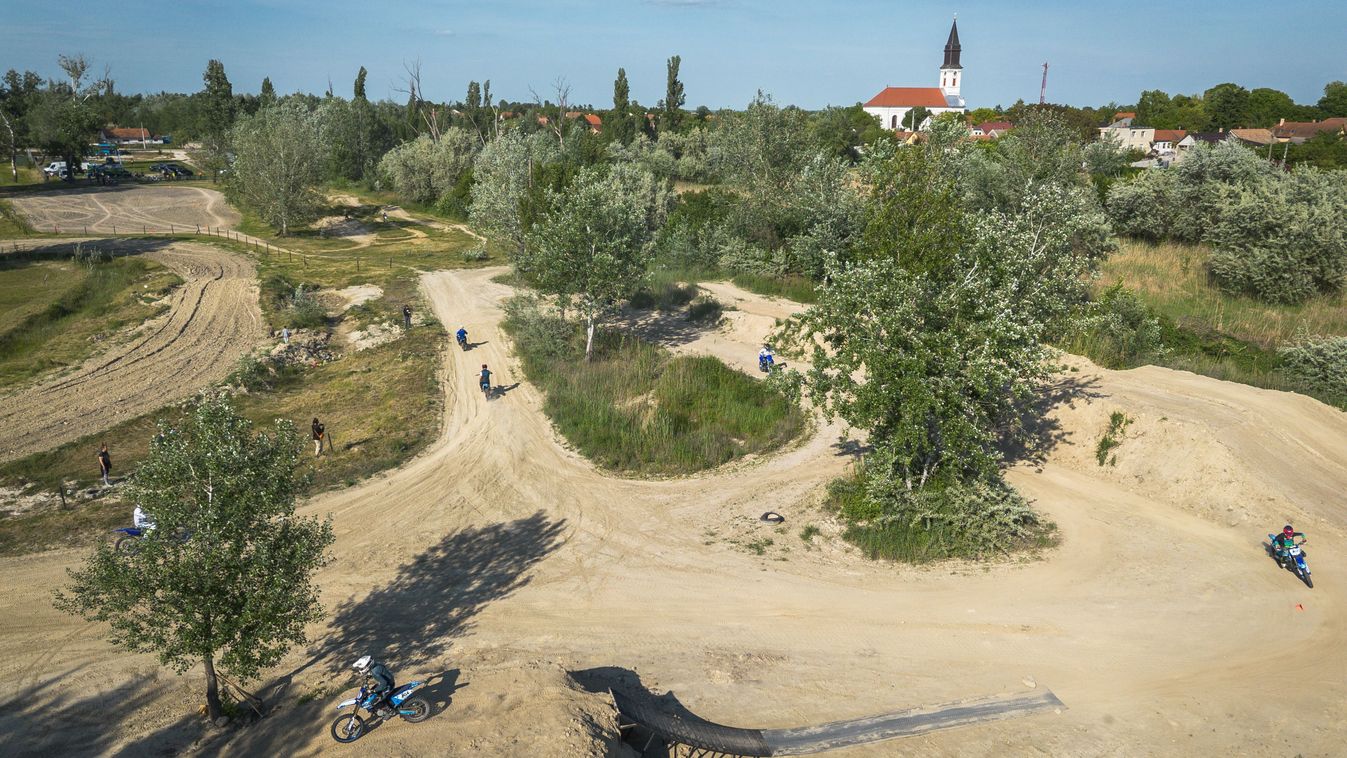 Olyan ez, mint a szerelem