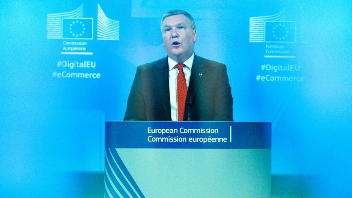 A Magyarországot fenyegető EU-biztos lebuktatott mindenkit: külföldi beavatkozás történt