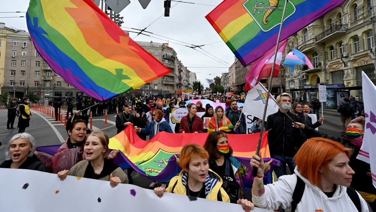 Tényleg csatlakozni akarnak az EU-hoz: először ismertek el családként egy meleg párt Ukrajnában