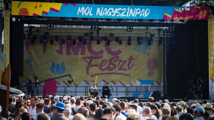 Közel ötezren hallgatták Orbán Viktort – ilyen volt a hangulat az MCC Feszten