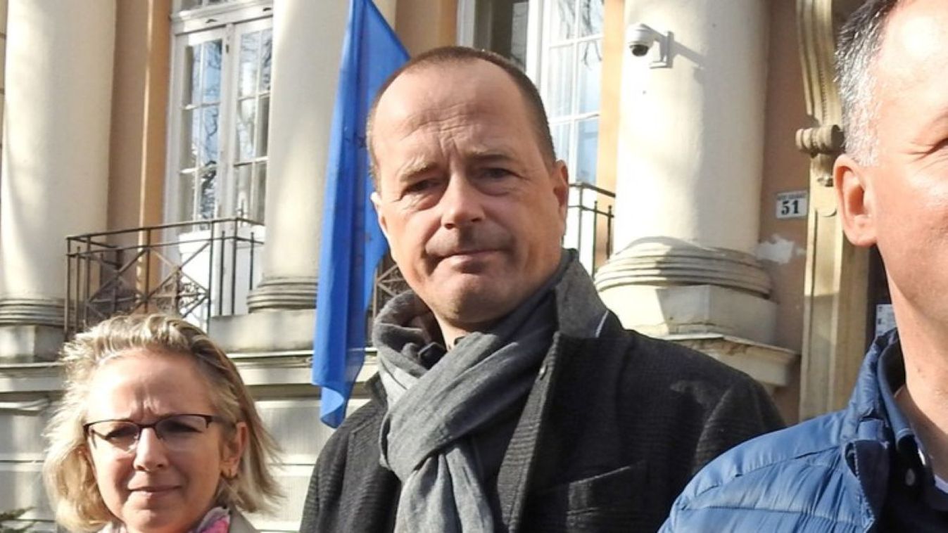 Botrány a közösségi médiában: embercsempészettel vádolja a Tisza Párt politikusát a Duna Párt elnöke Kép
