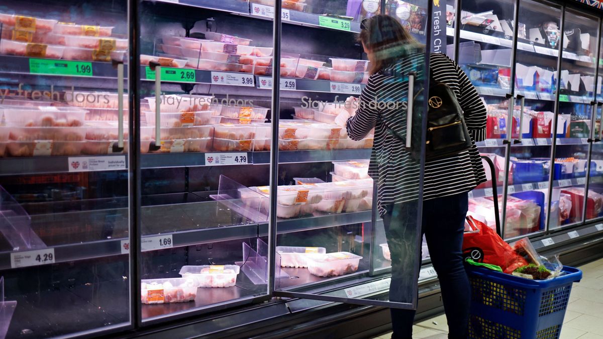 Ünnepi nyitvatartás: mutatjuk, mikor mehetünk majd vásárolni
