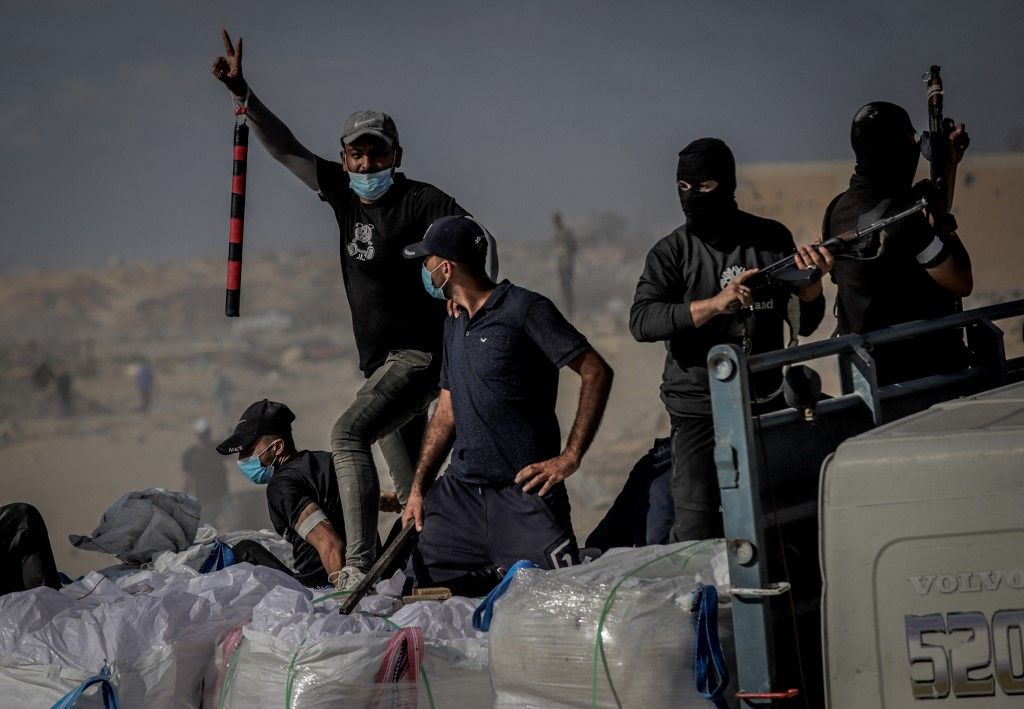 UN humanitarian aid trucks arrive in northern Gaza