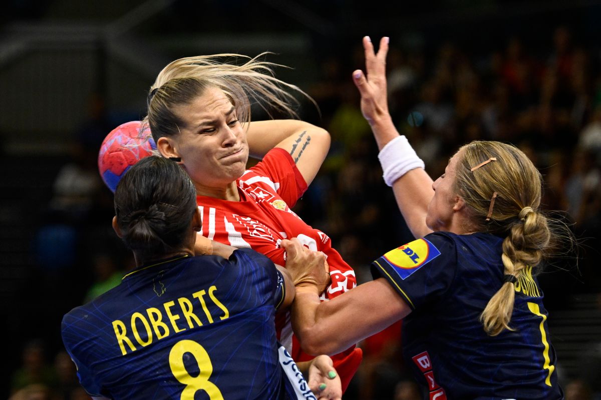 KLUJBER Katrin; BLOHM, Linn; ROBERTS, Jamina