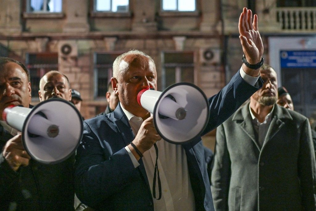 Igor Dodon Moldova volt elnöke (2016–2020) és a Moldovai választási csalásról beszélt már a voskolás estéjén (Fotó: STR/NurPhoto)