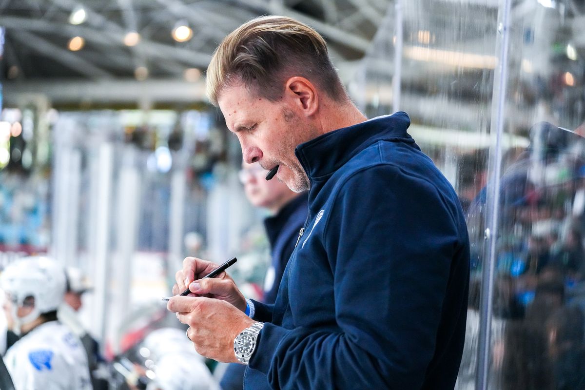 Kangyal Balázs minden erejével a gyerekeken segített