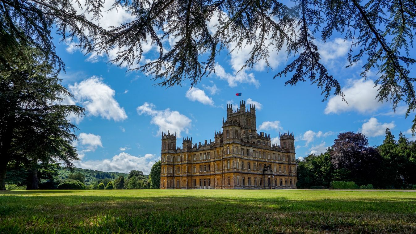 Elárverezték a Downton Abbey tévésorozat relikviáit