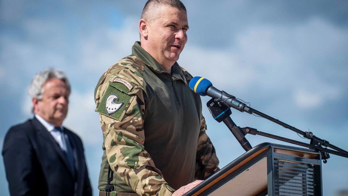Ruszin-Szendi Úr, a közbeszéd eldurvult, minden érintett tele gatyával közlekedhetne – mégsem jut eszébe, hogy fegyvertartási engedélyt kérelmezzen!