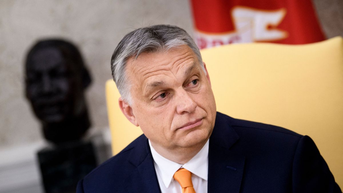„Búcsú a fegyverektől” – erős üzenetet küldött Orbán Viktor