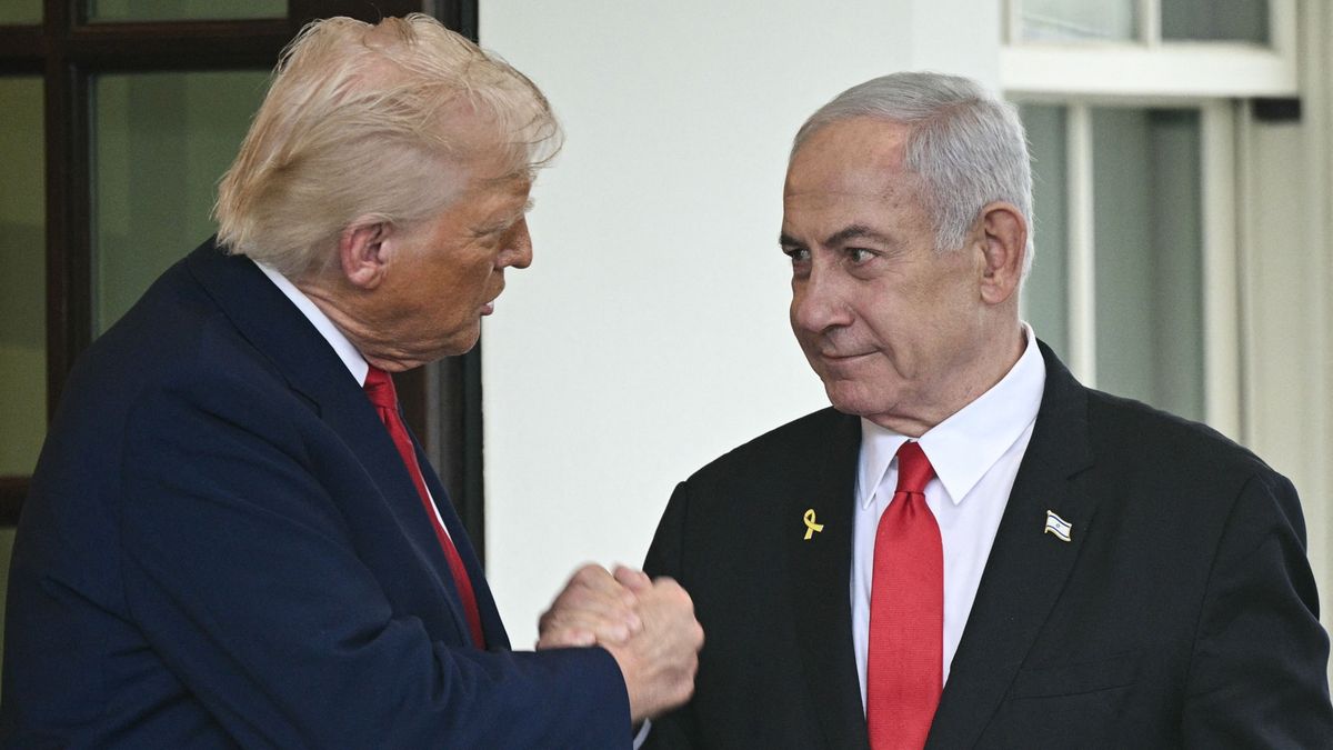 Jön az újabb Trump-Netanjahu találkozó. Fotó: Brendan SMIALOWSKI / AFP