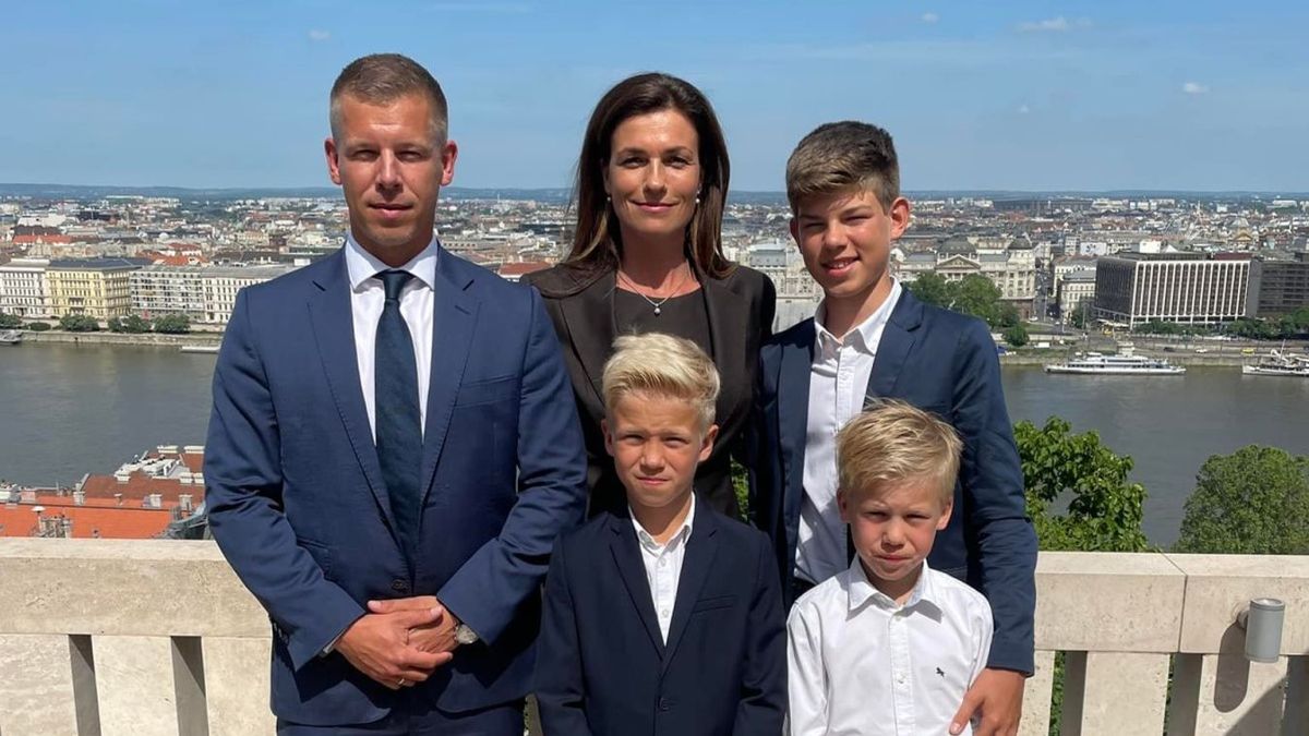 Azt már megtudtuk az elmúlt másfél évben, hogy MP mindenkit lenéz maga körül