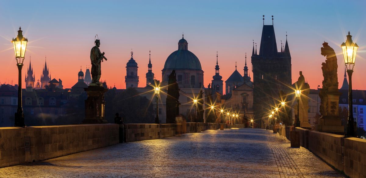 Prague,-,The,Charles,Bridge,In,The,Morning.